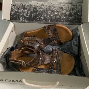 Roan sandals